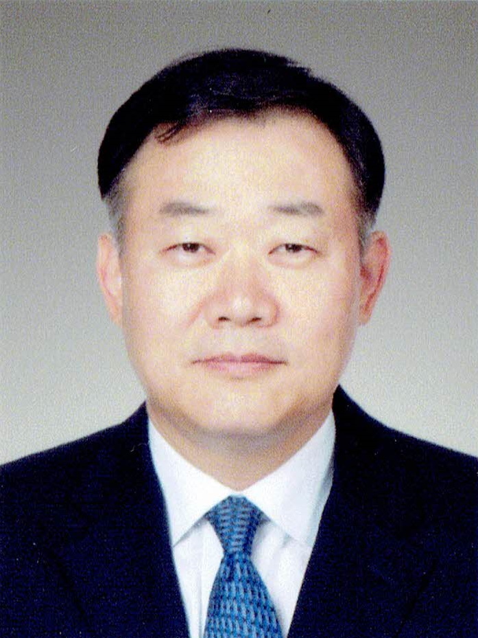 최동욱